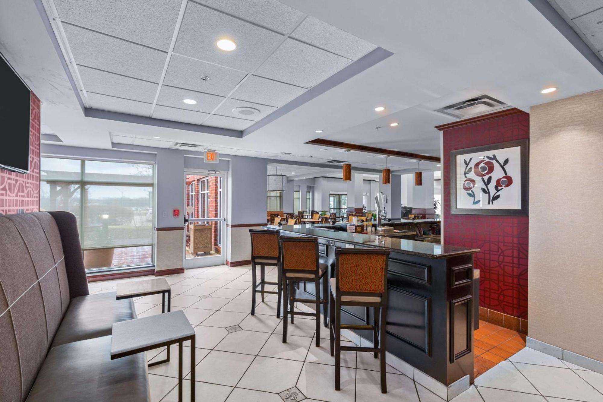 Hilton Garden Inn Starkville Extérieur photo