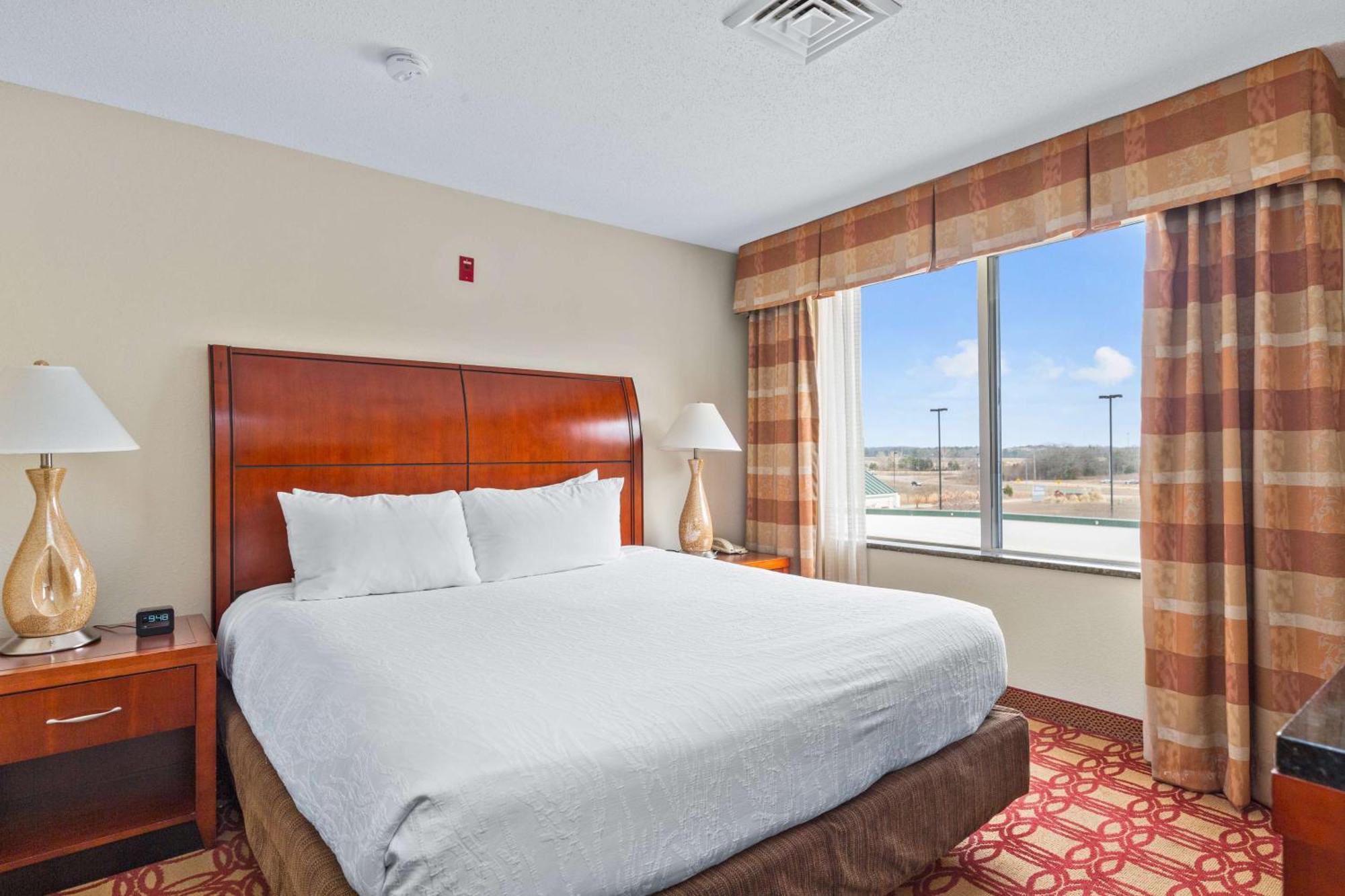 Hilton Garden Inn Starkville Extérieur photo