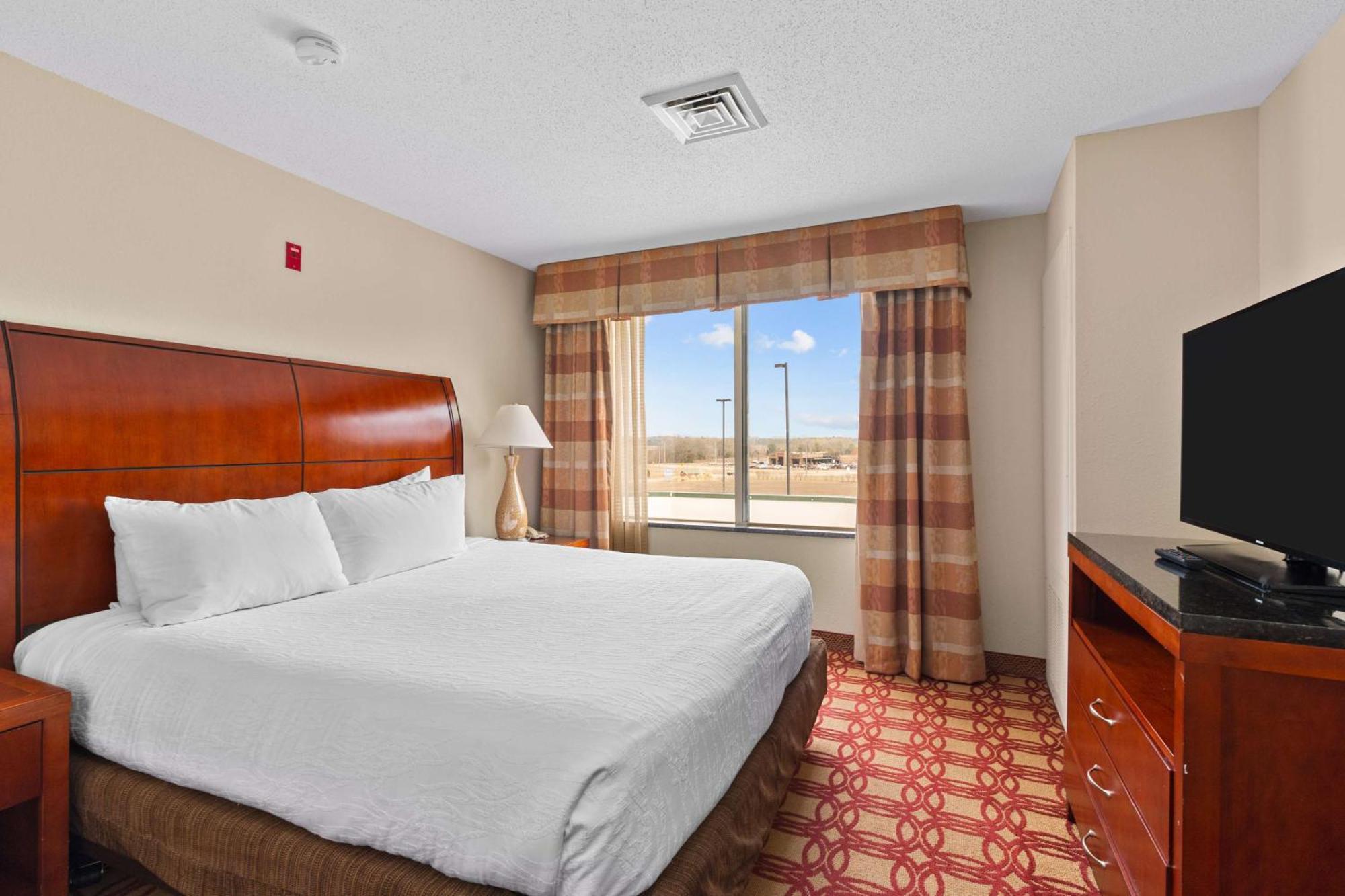 Hilton Garden Inn Starkville Extérieur photo