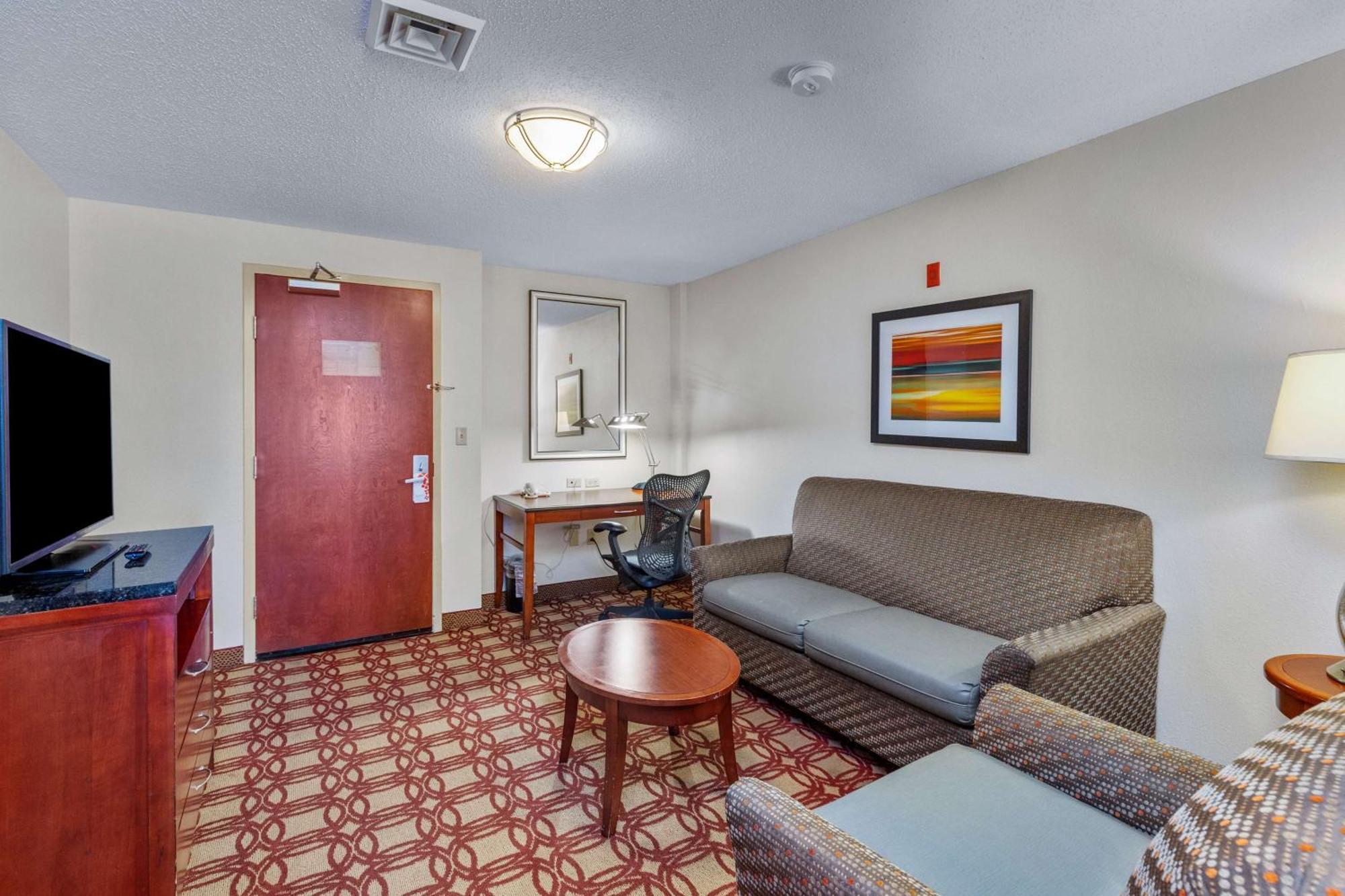 Hilton Garden Inn Starkville Extérieur photo