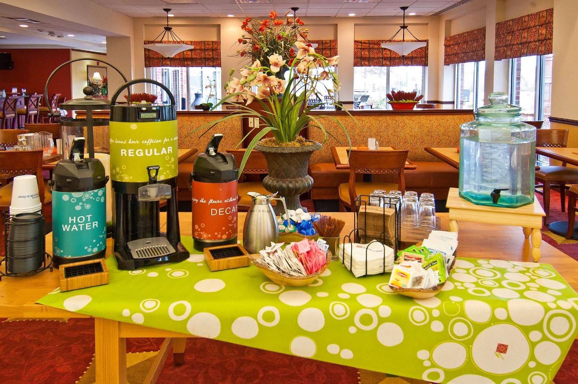 Hilton Garden Inn Starkville Extérieur photo