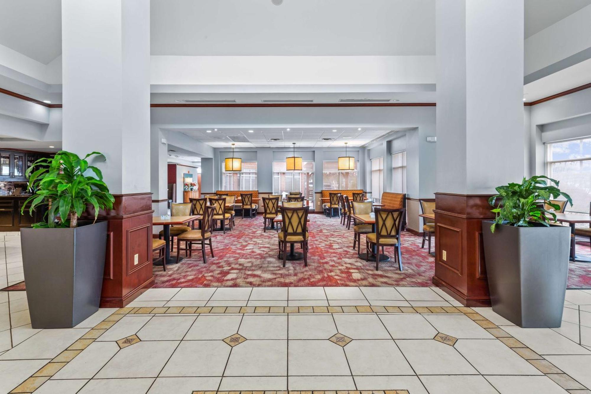 Hilton Garden Inn Starkville Extérieur photo