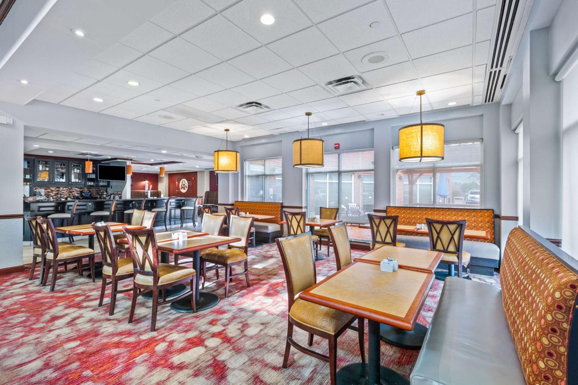 Hilton Garden Inn Starkville Extérieur photo