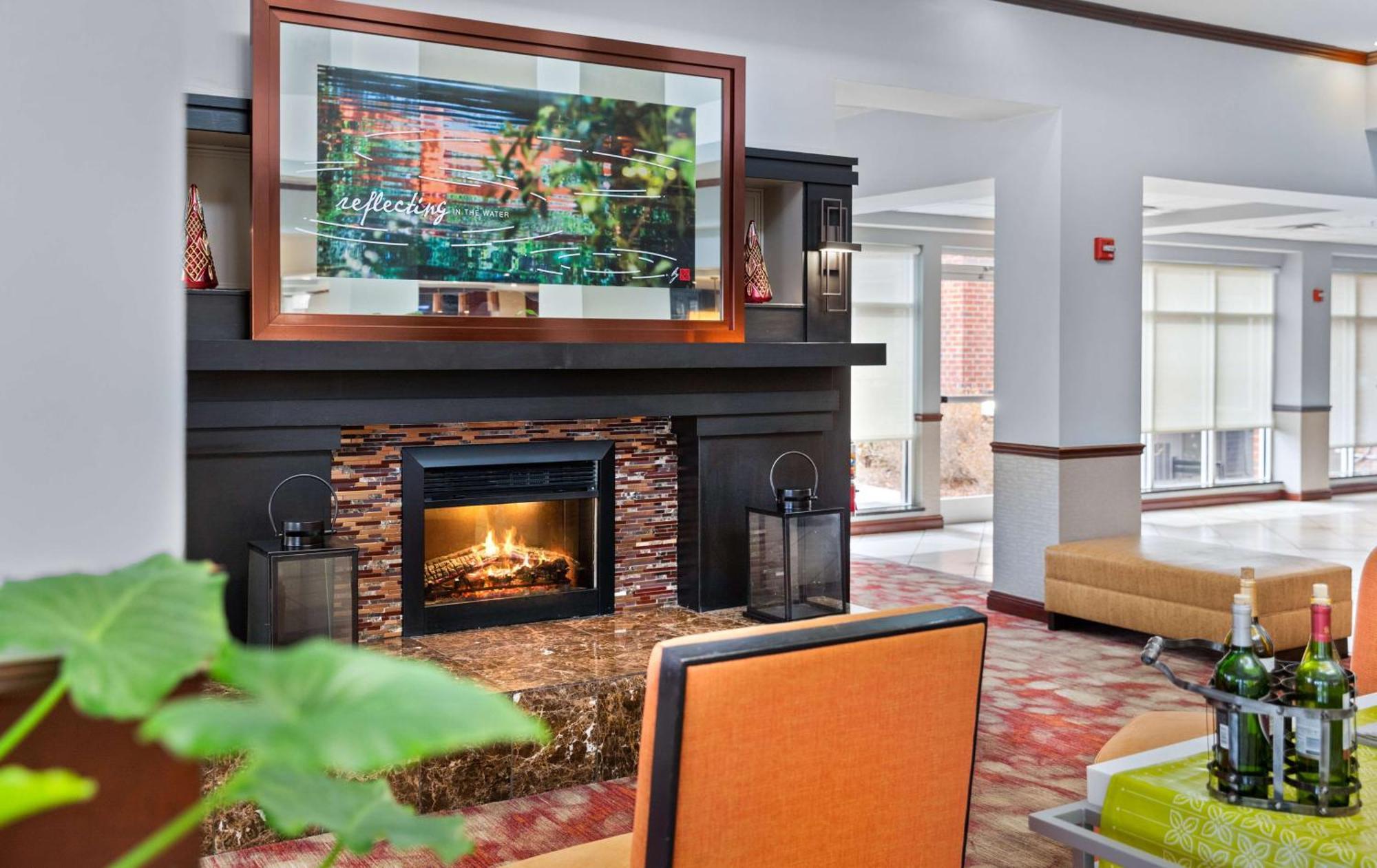 Hilton Garden Inn Starkville Extérieur photo