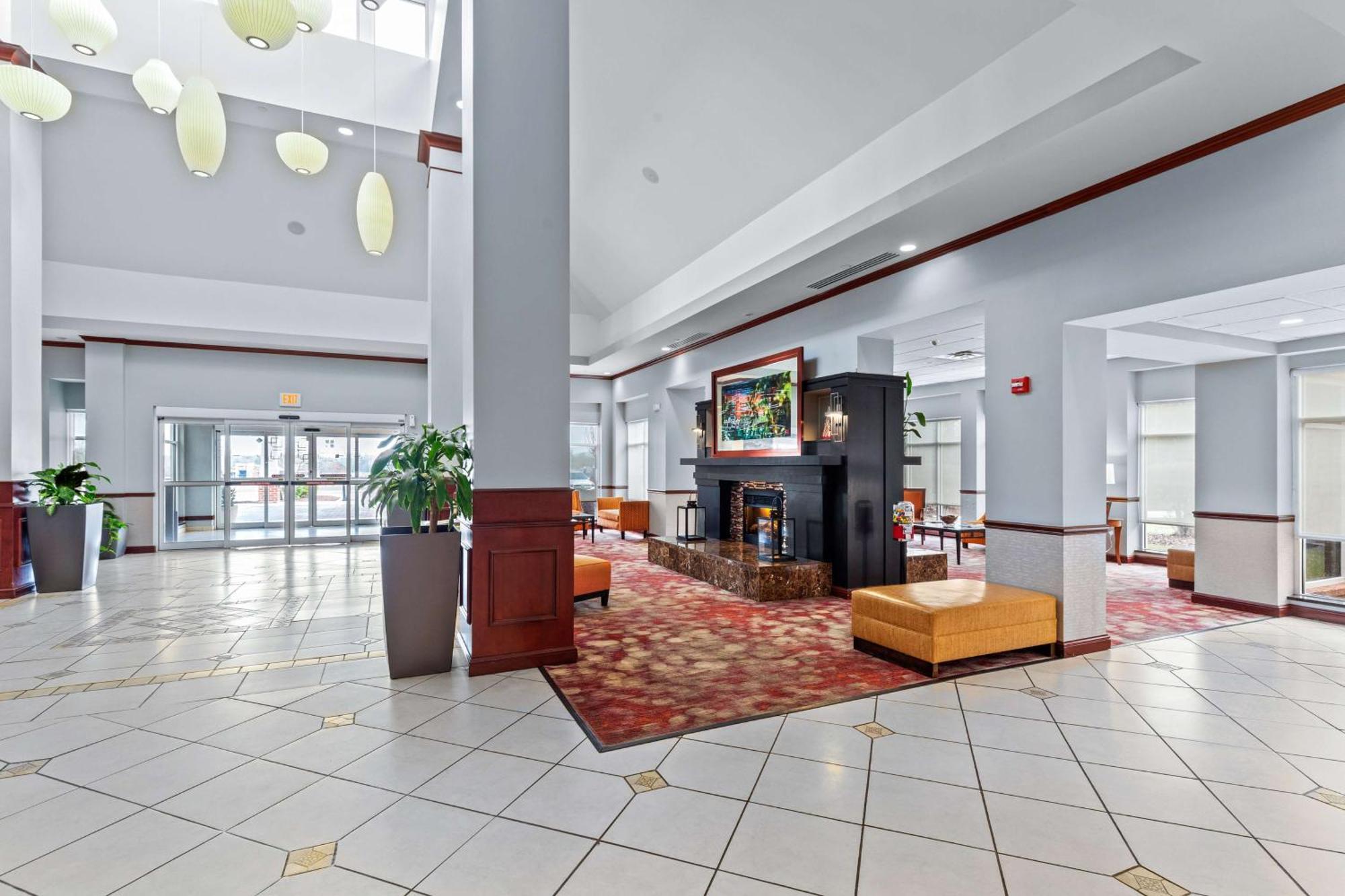 Hilton Garden Inn Starkville Extérieur photo