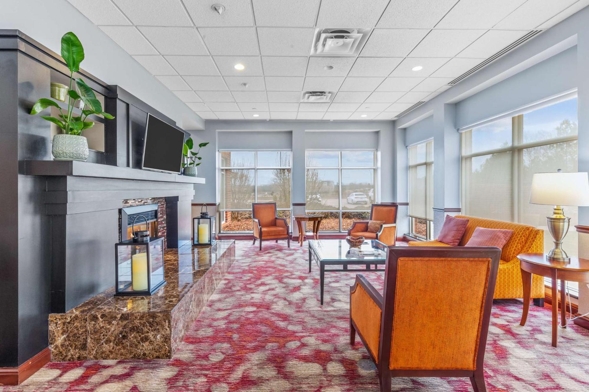 Hilton Garden Inn Starkville Extérieur photo